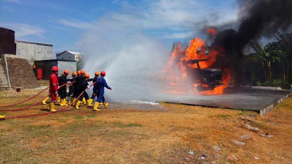 Training Regu Pemadam Kebakaran Kelas C